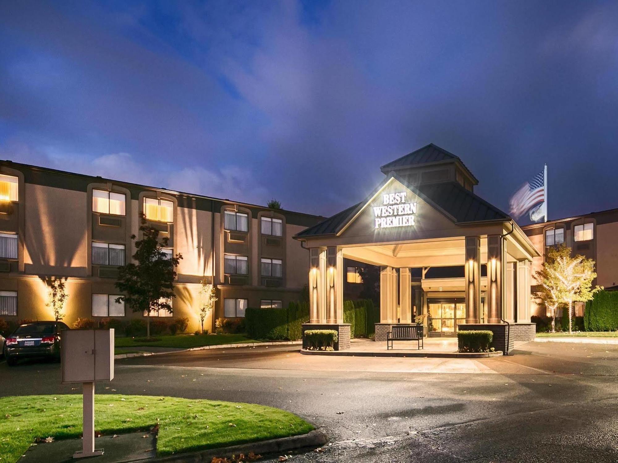 Best Western Plus Puyallup Hotel Exterior photo